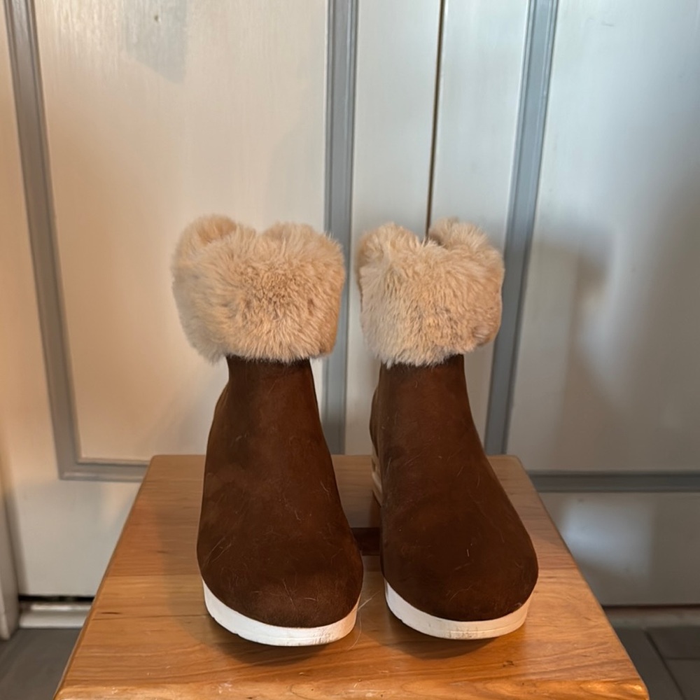 DKNY Brown and Cream Winter Boots with Faux Fur Trim